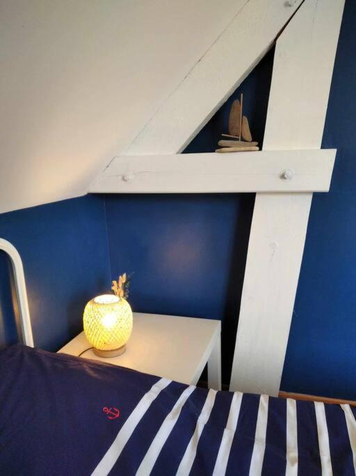 L Etablissement Gold Beach Propose 1 Hebergement , Maison 80M2 Avec Terrain 500M2, Parking Prive A 4 Min Du Port Artificiel D Arromanches, Services Accueil Personnalise, Lits Faits, Serviettes, Menage, Netflix, Wifi Ryes Bagian luar foto