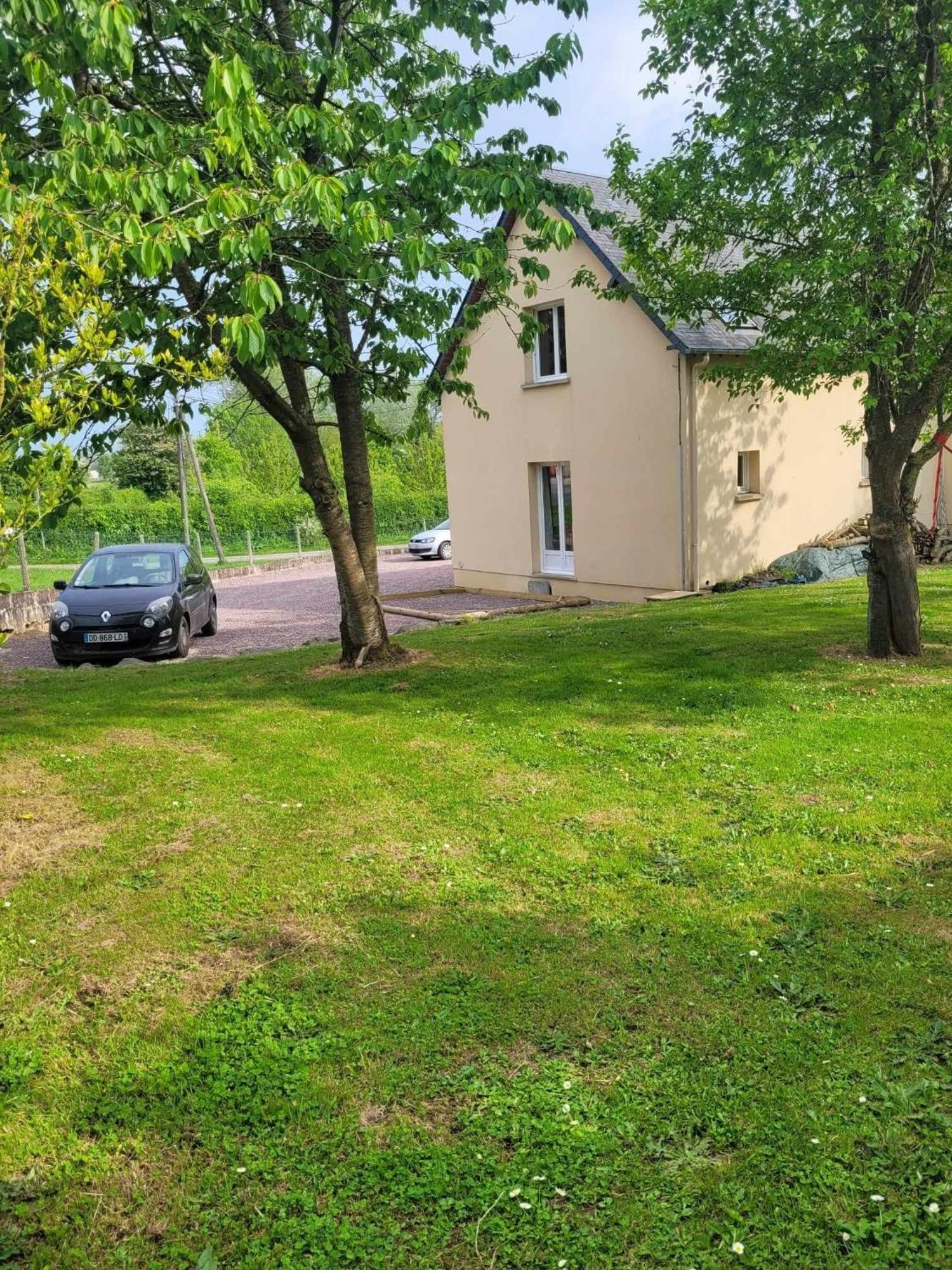L Etablissement Gold Beach Propose 1 Hebergement , Maison 80M2 Avec Terrain 500M2, Parking Prive A 4 Min Du Port Artificiel D Arromanches, Services Accueil Personnalise, Lits Faits, Serviettes, Menage, Netflix, Wifi Ryes Bagian luar foto